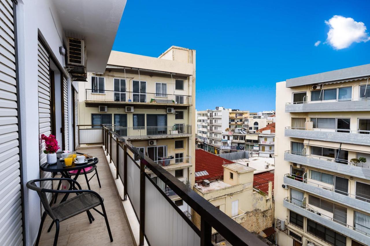 Central Apt. With Parking - 3 Min From Old Port La Canea Esterno foto